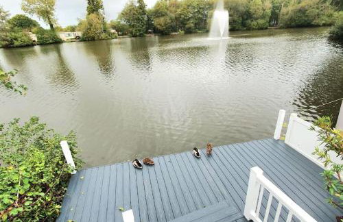 Coghurst Hall Holiday Home Sleeps 6, 2 bedrooms - Foto 30