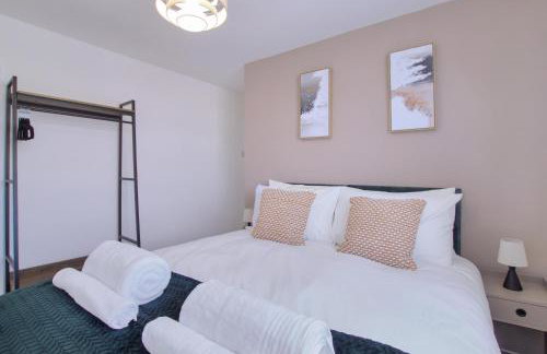 Long Stay - 3 Bedrooms - 2 Parking Spaces - Fast Wi-Fi - Foto 3