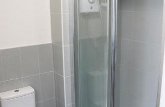 Large 3-Bed House VAT Invoices & Parking - Ideal for Contractors - Foto 10