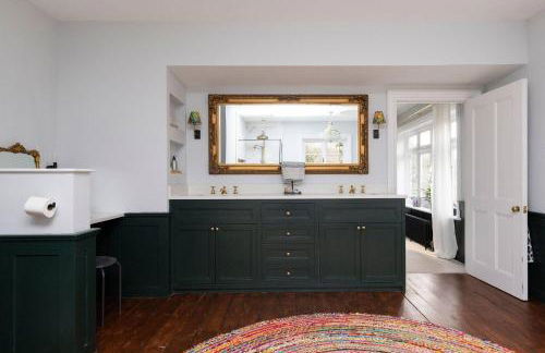 Country Retreat - Sleeps 14 - Large Garden - Photo 80