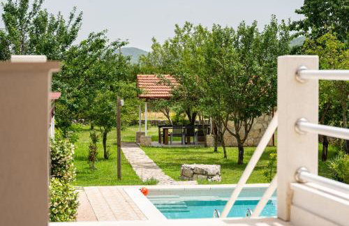 Holiday House Ivan with heated pool - Photo 11