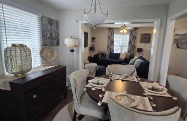 Large 3 bedroom Downtown Parking - Photo 1