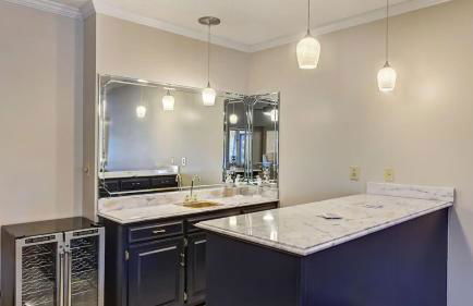 Lakefront Home Private Dock, Tiki Bar, Firepit Shore to Please by Avantstay - Foto 43