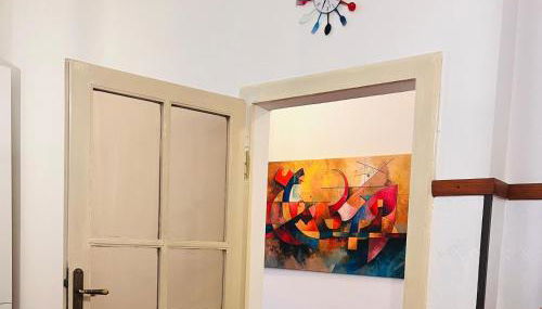 Spacious 4BR Suite & Prime Location and Comfort - Photo 2