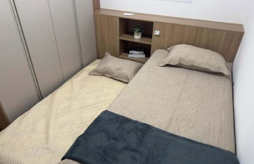 Apartamento beija flor piscina mercado e garagem - Foto 7