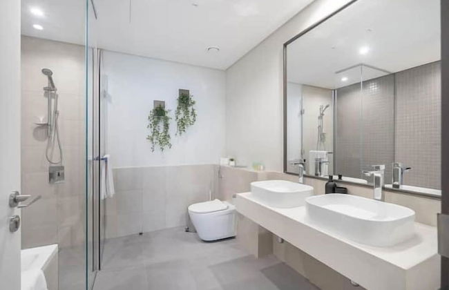 Vogue - Dubai Frame View - Photo 80