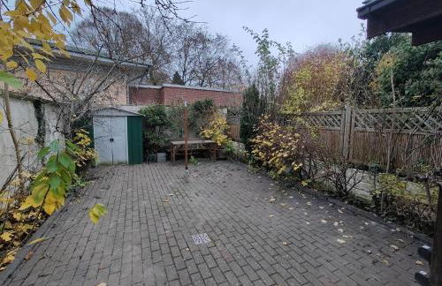 Tolstov House - 5 Room House with Terrace - 35 Min to Messe DUS - Foto 25