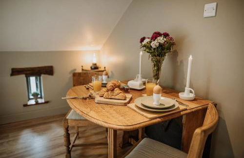 Lyme Tree Farm Cottages - Hotching Barn and Knockstone Cottage - Foto 39