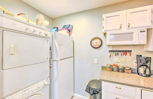 Elegant Stone Cottage Steps to Crystal Lake Beach - Foto 11