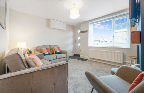 NEW! Stunning 2-Bed Home by Stay With Us, Ideal for Families, Sleeps 4! - Foto 16