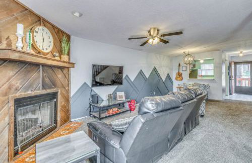 Hike, Golf & Explore: Ruidoso Retreat w/ Deck! - Foto 5