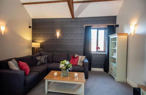 Tower Barn Cottage, Castle Carrock, a luxurious characterful cottage with hot tub and views - Foto 5