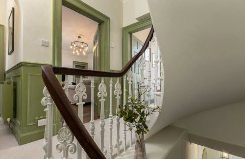 Historic Trackside Retreat, Charming Getaway - Photo 7