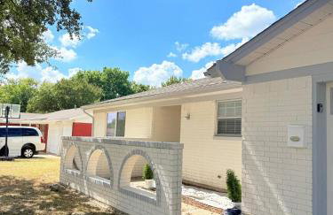 Cozy Retreat near DFW Airport - Entire Home - Foto 27