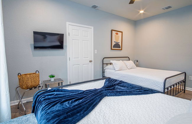 Downtown Dream Home Spacious 4br/2ba Sleeps 12! - Foto 8