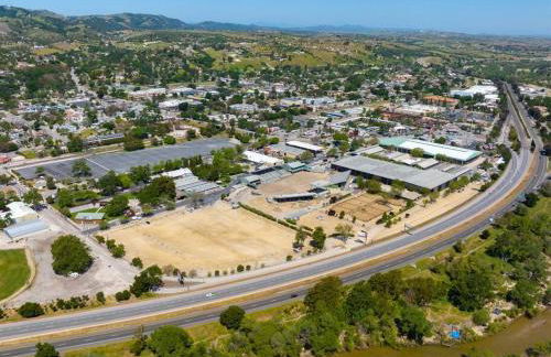 Manzanita Manor-Whimsical art & near downtown - Foto 20