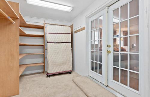 Bright and Spacious Stay - Foto 14