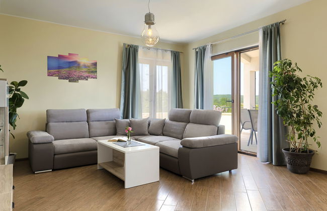 Montebello - Photo 12