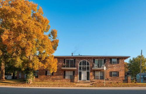 604 1 Two Bedroom One Bath with King near Main Street - Foto 11