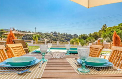 3 Bedroom Stunning Home In Mezquitilla - Photo 26