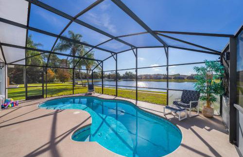 South Facing Pool with Stunning Lake View - Family Friendly Home - Nr Disney - Foto 2