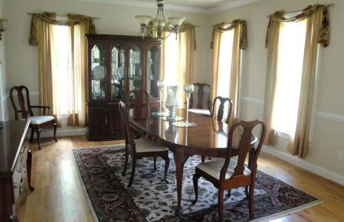 Elegant Lodge Rental with Lovely Countryside Views near Charlottesville, Virginia - Foto 18