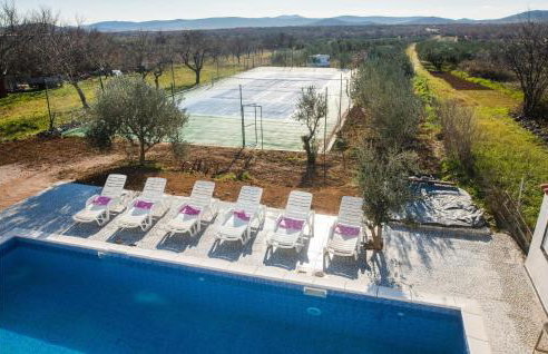 Cozy Home In Cista Velika With Wifi - Photo 7