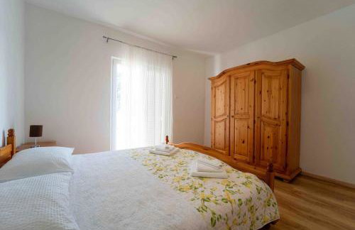 Holiday home “MARKO” with heated pool! - Photo 18
