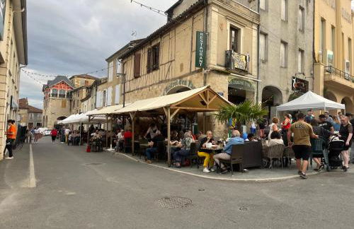 No 10 Vic Fezensac - Photo 17