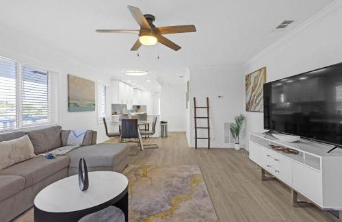 Waterfront 2BR Escape - Pool, Gym & Balcony with Intracoastal Views - Foto 21