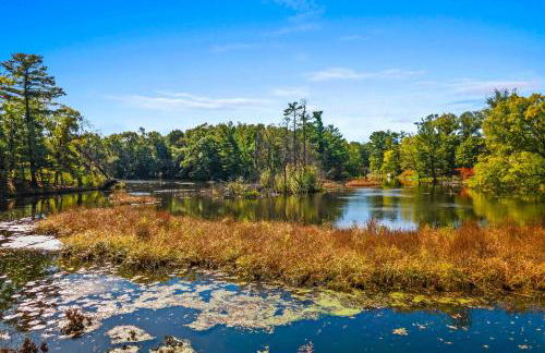 Antiquing and Fishing Riverfront Waupaca Home! - Foto 36