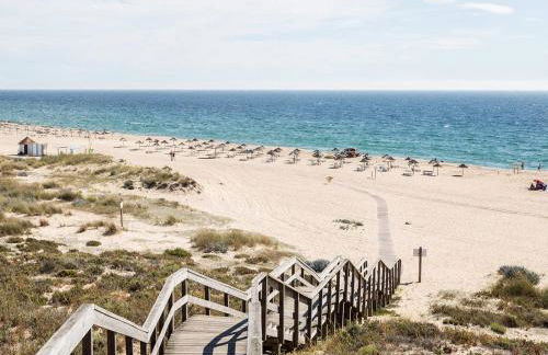 Casa com jardim perto da praia - Foto 57