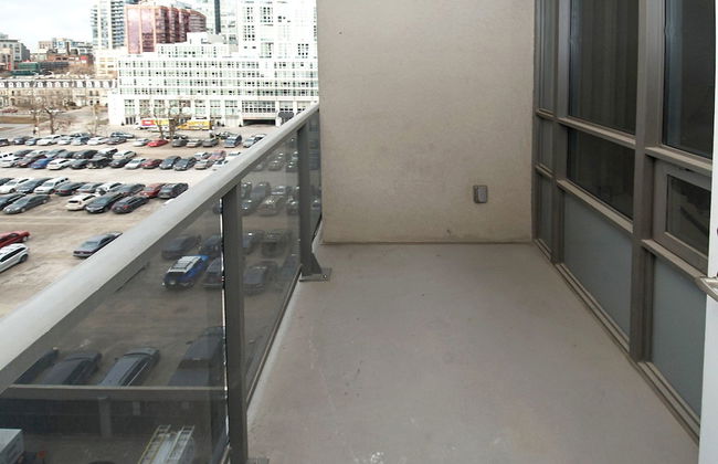 WhiteHall Suites- Yorkville - Photo 29