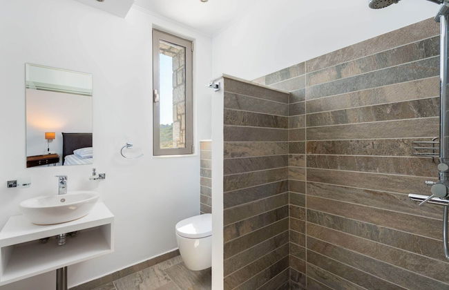 Villa in Rhodes With Infinity Pool & Sea Views - Foto 21