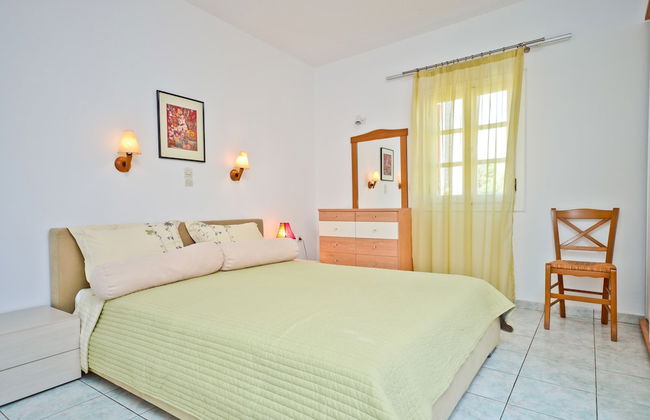 Ydreos Studios & Apartments - Photo 31