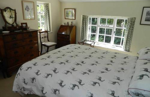 River Cottage a country retreat in wooded gardens - Foto 17