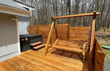 Modern Home near Lake w HotTub, Game Room, Fireplace - Foto 33