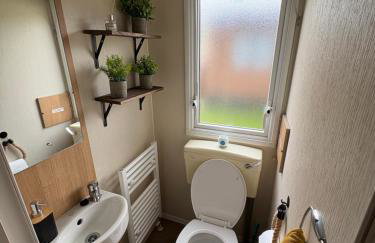 Lush Lake View - Photo 15