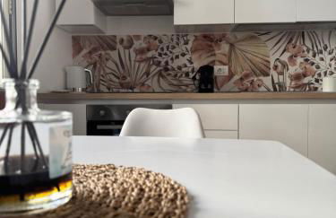 Cosmo 38 Luxury Apartments - Free Parking - Photo 19