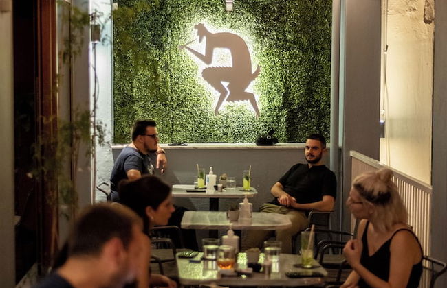 Zeus is Loose Hostel - Photo 75