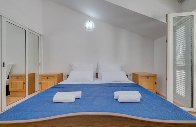 Spacious apartment Zvone with 3 balconies and parking - Foto 6