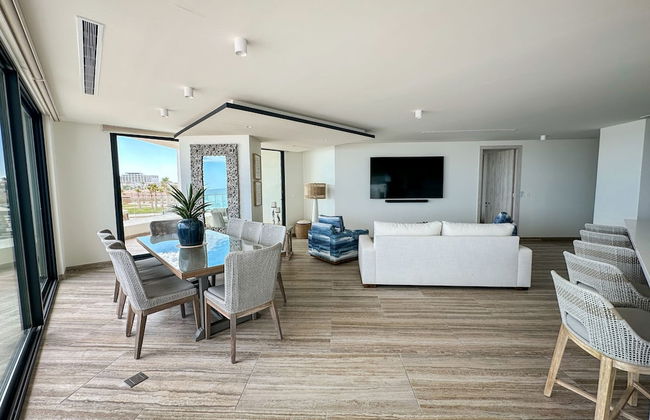 3BR Ground Floor Condo With Direct Pool Access - Foto 15