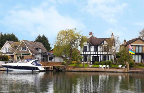 Lux 8Br Thamesfront Villa w Yacht & Sauna - Foto 1