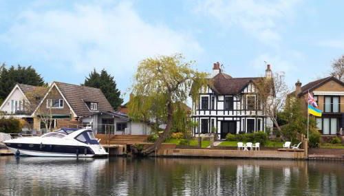 Lux 8Br Thamesfront Villa w Yacht & Sauna - Foto 1, Garden, Garden view