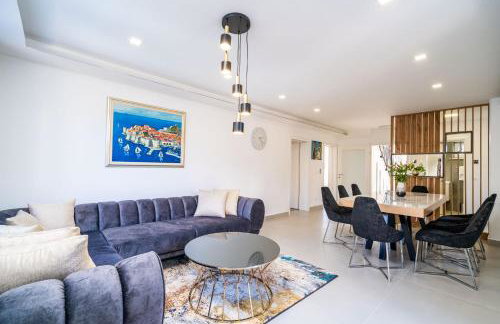 Villa Petmat - with private pool and 6 bedrooms - Photo 17