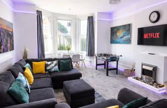 Spacious - Free Parking - Sleeps 6 - M20-FolkestoneCentralStation - Foto 1