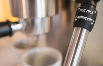 Gehobenes Ambiente in historischer Wohnung - Photo 46