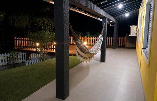 Casa 4 quartos, 2 suítes, piscina e acessibilidade - Frente para a lagoa - Foto 3