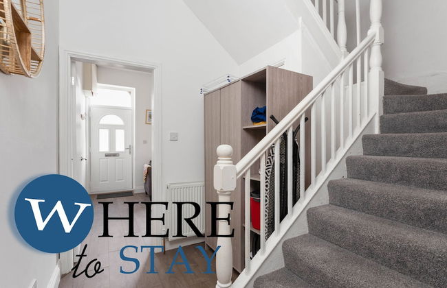 Elegant 4bed House-free Parking - Photo 32