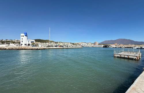 Gorgeous 2 bed Duquesa apartment, 2 pools, easy parking and 2 large balconies, 1 with stunning views - Foto 58